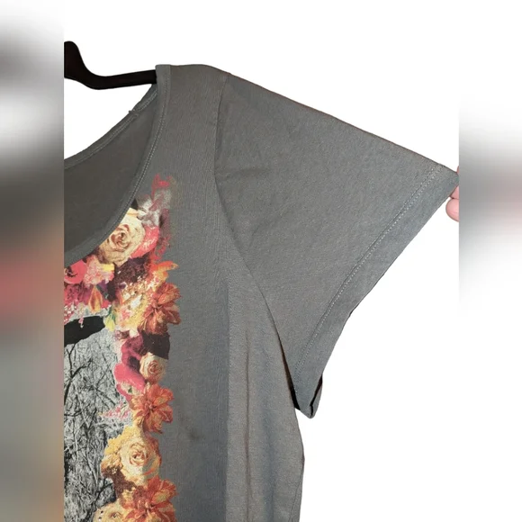 Torrid 3X Gothic Cemetery Angel Grey T-Shirt - Picture 2 of 6